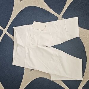 Lululemon White Train TImes 7/8 Pant sz8